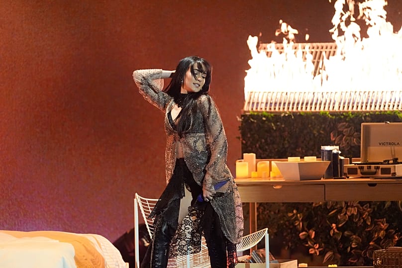 Aitana recebe o Grammy Latino 2025 de Melhor Embalagem e Design