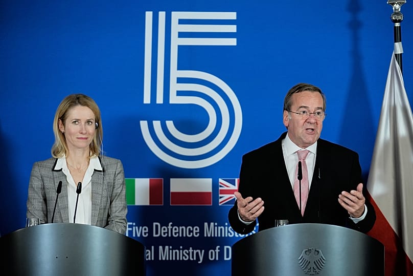 Pistorius und Kallas am Freitag, 14. November 2025 nach dem Treffen der fünf Verteidigungsminister in Berlin