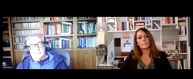 Στη συνέντευξη που παραχώρησε στο euronews ο Τζοέλ Μοκίρ αναφέρθηκε πολλές φορές στους κινδύνους που αντιμετωπίζει σήμερα η δημοκρατία στην Ευρώπη