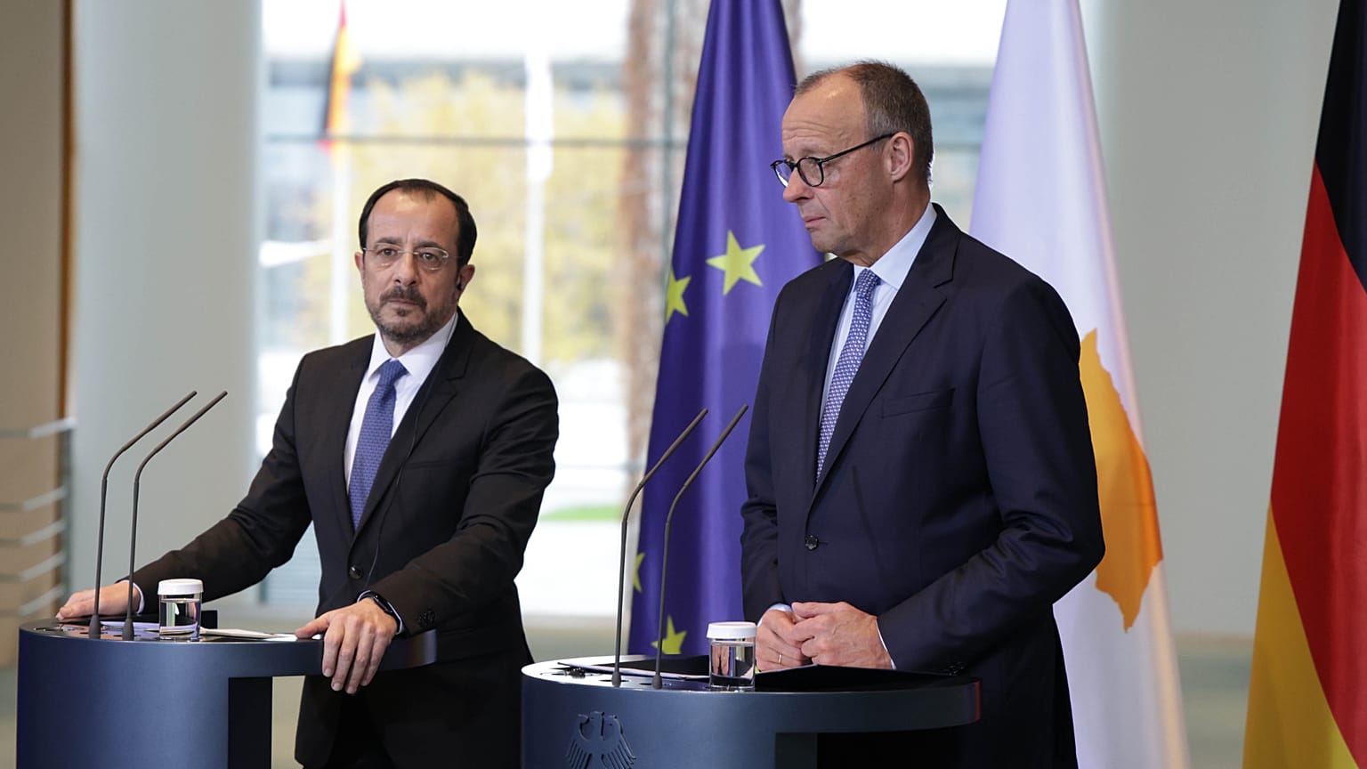 Νίκος Χριστοδουλίδης - Φρίντριχ Μερτς