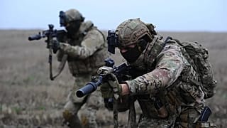 Ukrainian soldiers practice military skills on a training ground near Kupiansk in the Kharkiv region, 9 November, 2025