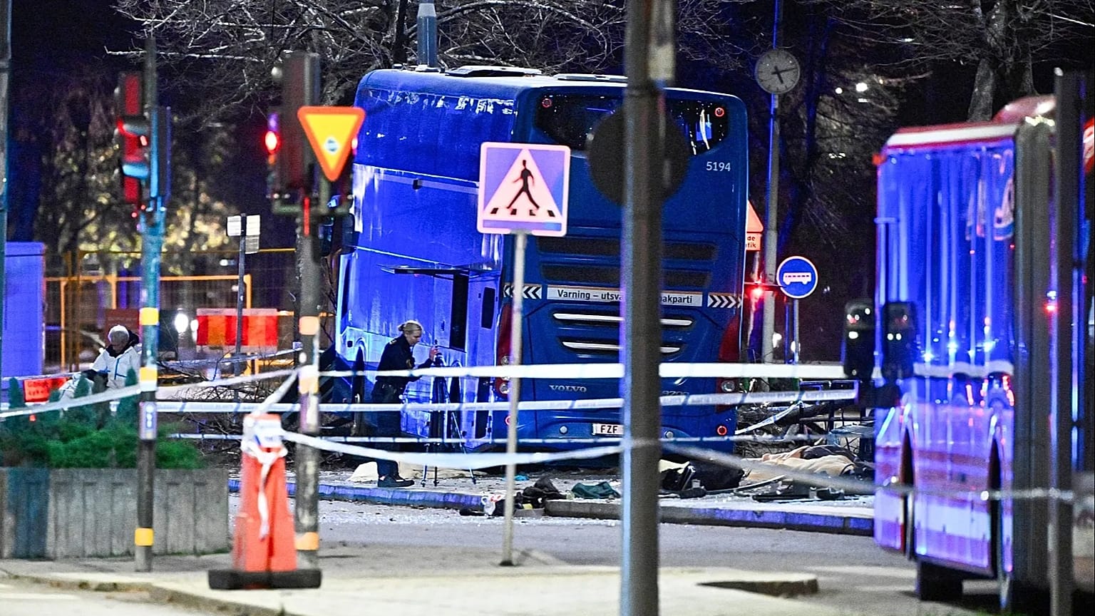A double-decker bus crashed into a bus shelter in Stockholm, 14 November, 2025