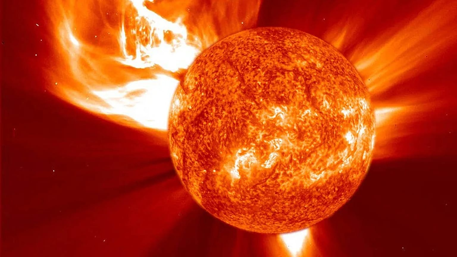 Güneş patlamasını resmeden bir görsel.