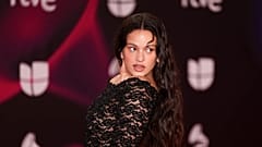Η Rosalía, σε φωτογραφία αρχείου κατά τη διάρκεια των Latin Grammy στη Σεβίλλη, στις 16 Νοεμβρίου 2023