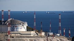 Vista de petroleros en el complejo Sheskharis, en Novorossiysk, una de las mayores instalaciones de petróleo y gasolina, el 11 de octubre de 2022, Rusia. 