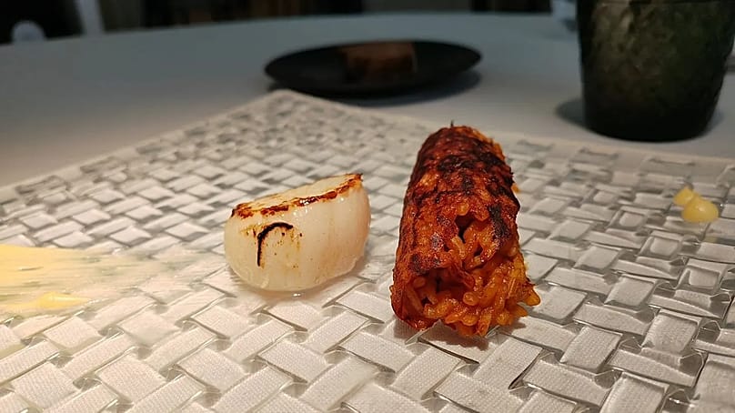 Arroz con socarrar, vieira y alioli - Restaurante Chirón