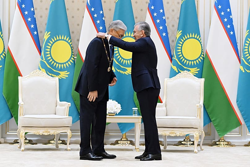 Shavkat Mirziyoyev awarded Kasym-Jomart Tokayev with the Order of Friendship of the Highest Degree.