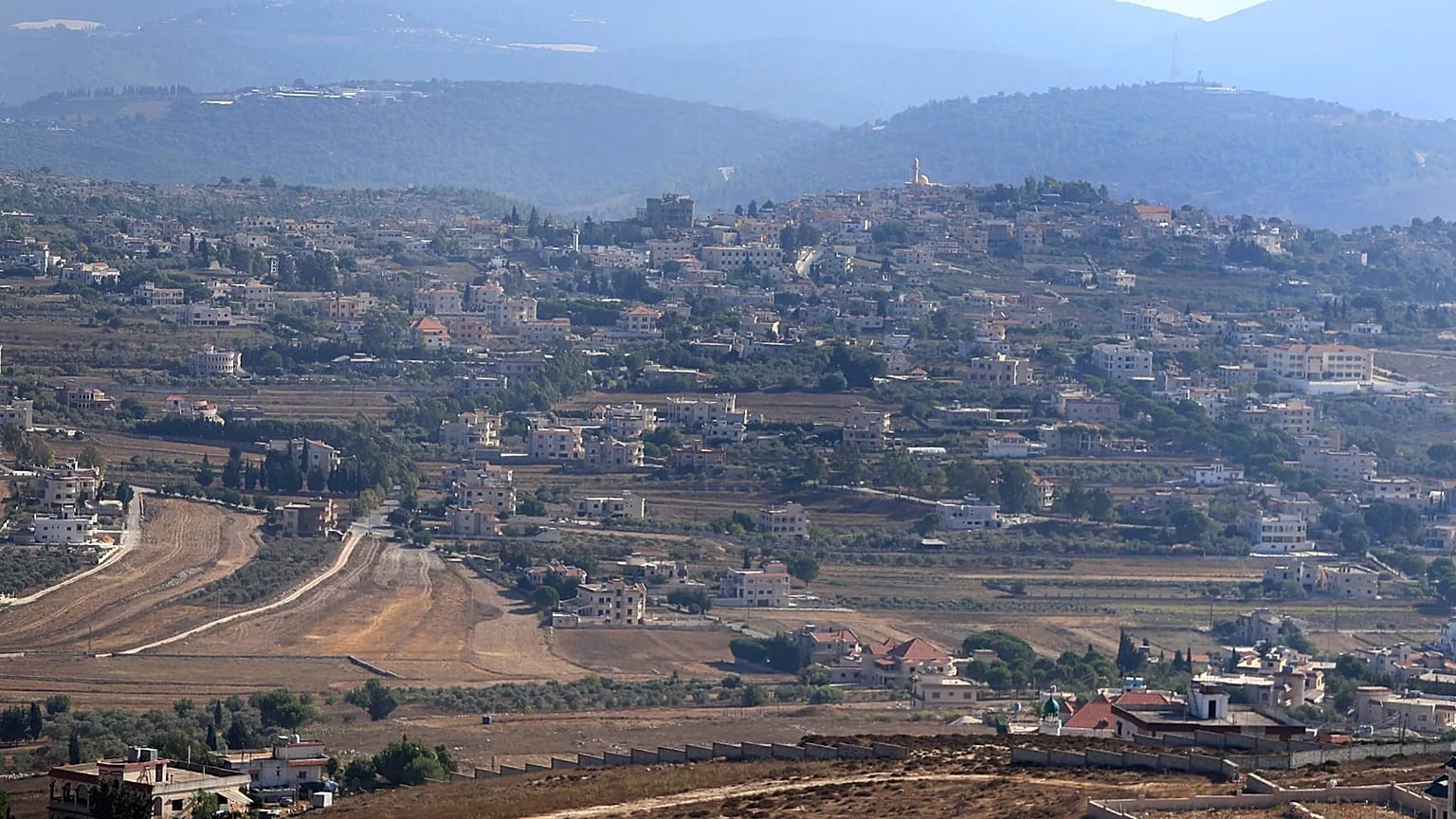 روستای یارون در مرز لبنان با اسرائیل