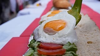 Imagen de huevos fritos, (Imagen de archivo)