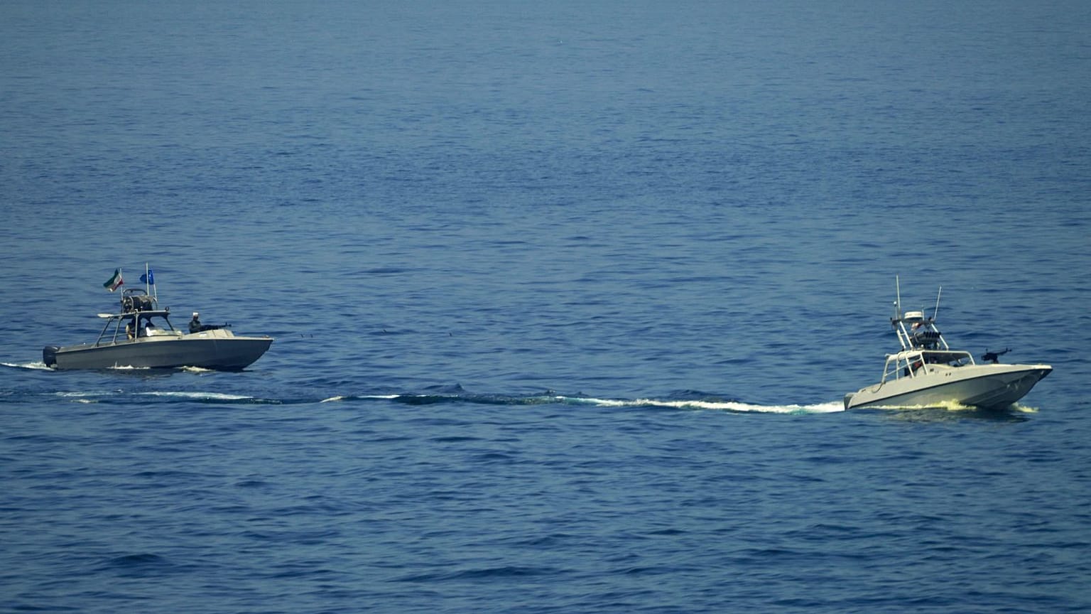 قایق‌های سپاه در آب‌های جنوب ایران