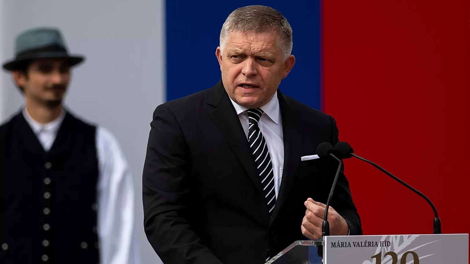Slovakia's Prime Minister Robert Fico delivers his speech during the 130th anniversary celebration of Mária Valeria Bridge in Esztergom, Hungary, on Sunday, Sept. 28, 2025. (A
