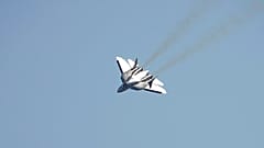 Ένα ρωσικό μαχητικό αεροσκάφος Su-57 εκτελεί πτήση επίδειξης στο Ζουκόφσκι της Ρωσίας, Ιούλιος 2021.