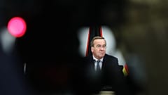 Pistorius  am15. Oktober 2025 auf einer Sitzung der Ukraine Defense Contact Group im NATO-Hauptquartier in Brüssel
