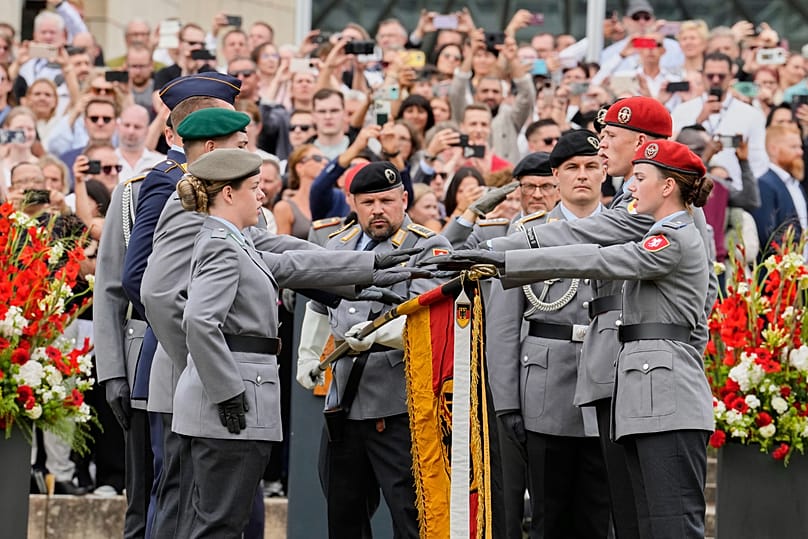 Neue Rekruten der Bundeswehr legen ihren Eid ab, Düsseldorf, Deutschland, 4. September 2025