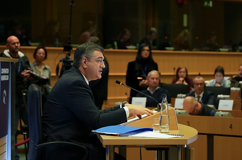 Απόστολος Τζιτζικώστας, Επίτροπος της ΕΕ για τις βιώσιμες μεταφορές και τον τουρισμό.