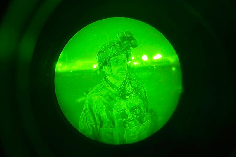 للواء كريس دوناهيو، قائد الفرقة 82 المحمولة جوًا وفيلق المظليين الثامن عشر في الجيش الأميركي