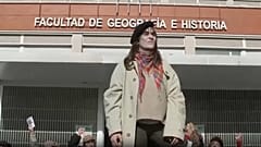 Franco'nun ölümünün ardından İspanya'da demokrasi için mücadele edenleri anmak üzere sokak performansı