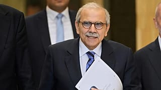 رئيس الوزراء اللبناني نواف سلام  يحضر اجتماعا لمجلس الوزراء لمناقشة خطة الجيش لنزع سلاح حزب الله، في قصر بعبدا الرئاسي شرق بيروت، يوم الجمعة 5/9/2025.