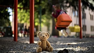 دمية دب في سراييفو، السبت، 20 سبتمبر 2025.