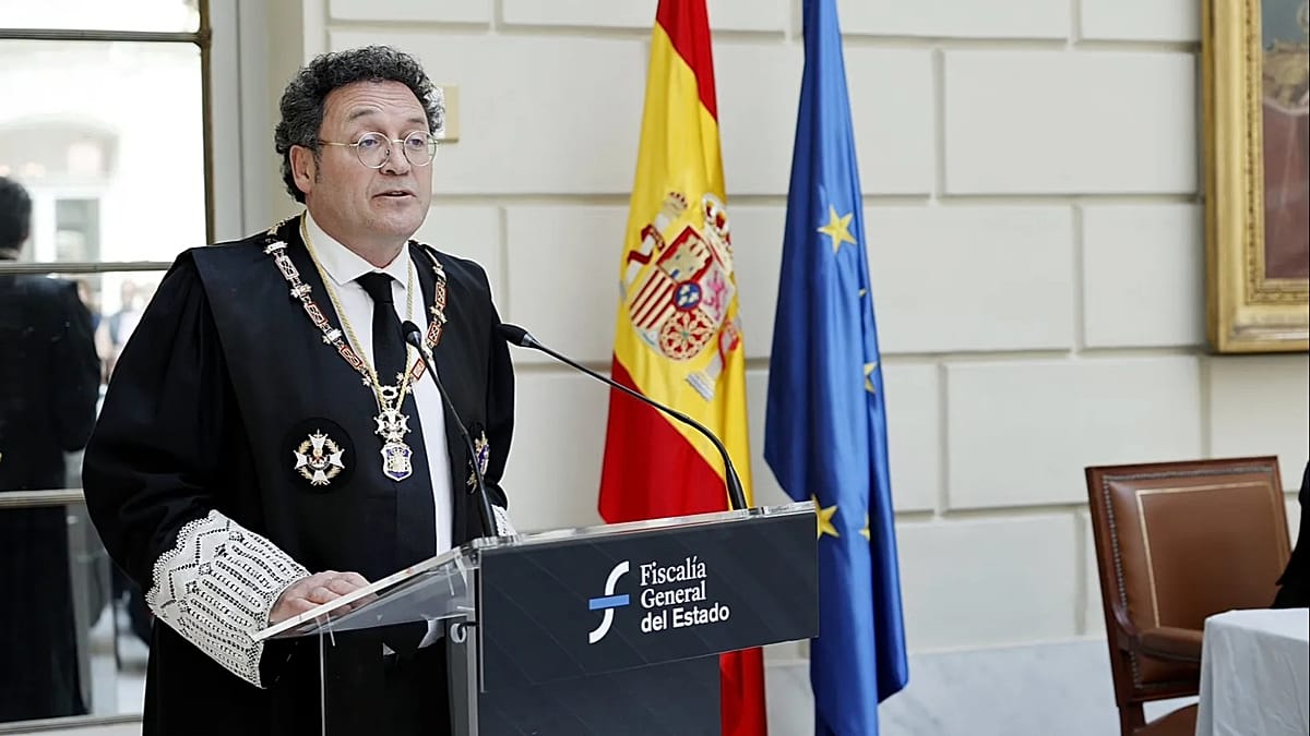 Spain suspends attorney general for two years after personal data leak in tax fraud case