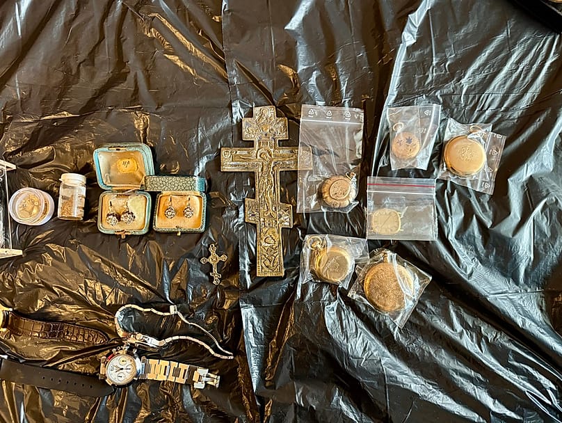 Alguns dos bens apreendidos na operação que desmantelou grupo criminoso que traficava antiguidades em vários países da Europa e Estados Unidos