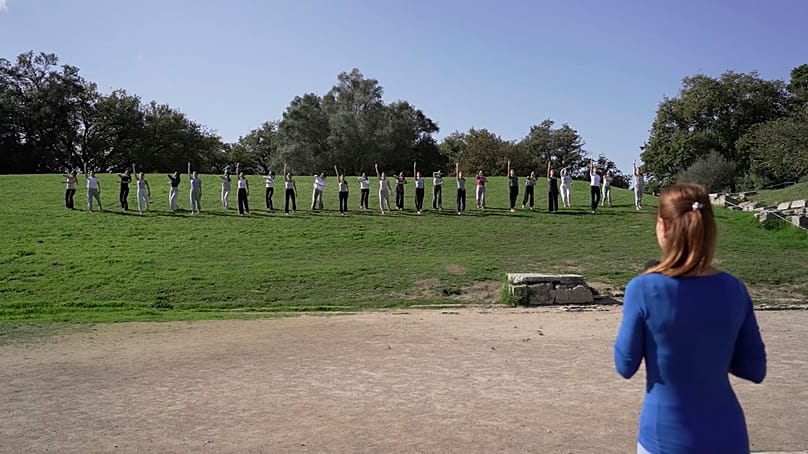 Η Άρτεμις Ιγνατίου δίνει οδηγίες