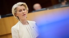Η Ούρσουλα φον ντερ Λάιεν πρότεινε ένα δάνειο αποζημιώσεων στην Ουκρανία.