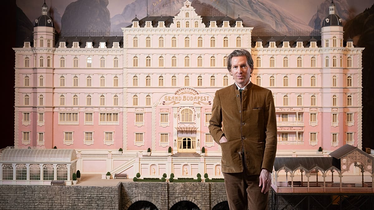 Grand-Budapest-Hotel-und-mechanischer-Hai-Londons-neue-Wes-Anderson-Ausstellung