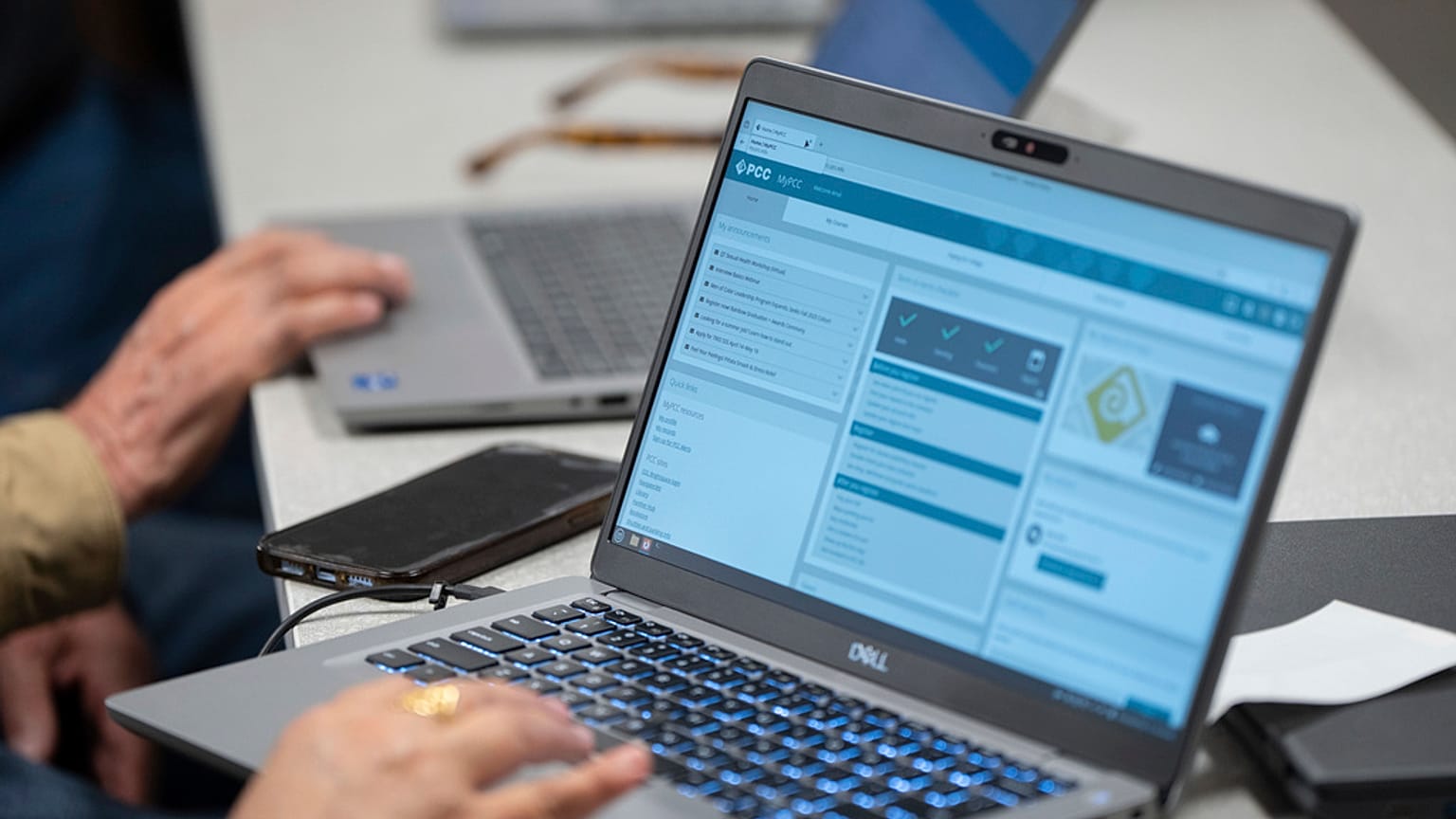 موقع الكتروني