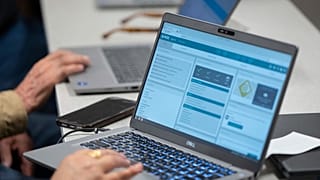 موقع الكتروني