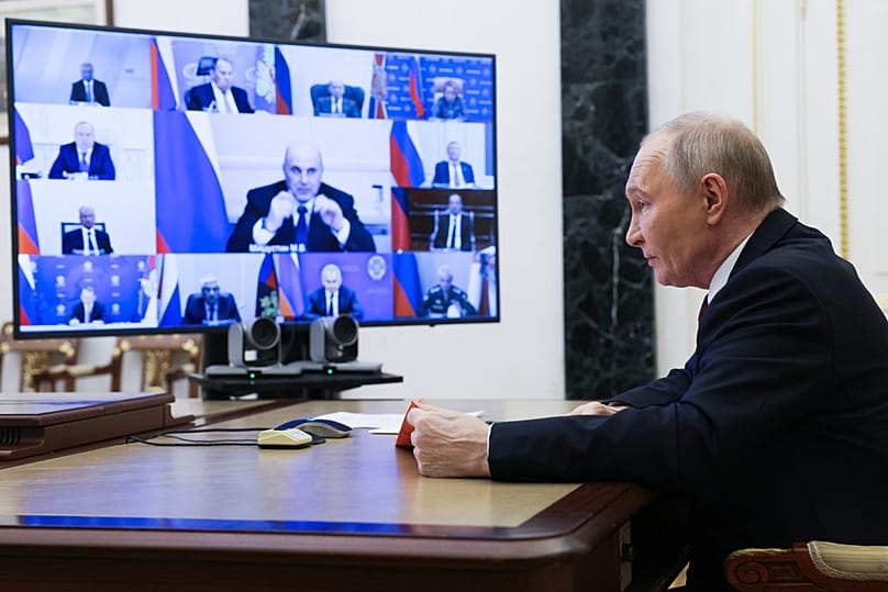 الرئيس الروسي فلاديمير بوتين خلال ترؤسه اجتماع مجلس الأمن، الجمعة، نوفمبر 2025.