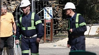 A la zona, situada a más de 100 kilómetros de Oviedo, se han desplazado los servicios de emergencia, incluida la Brigada de Salvamento Minero de Hunosa.
