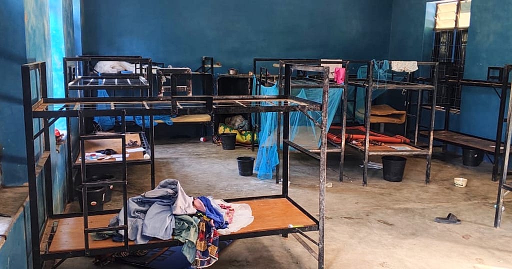 Nigeria: Number of children abducted in school attack raised to over 300