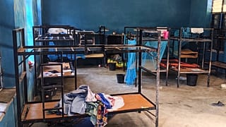 A St. Mary katolikus iskola egyik hálóterme a gyerekek elrablása után