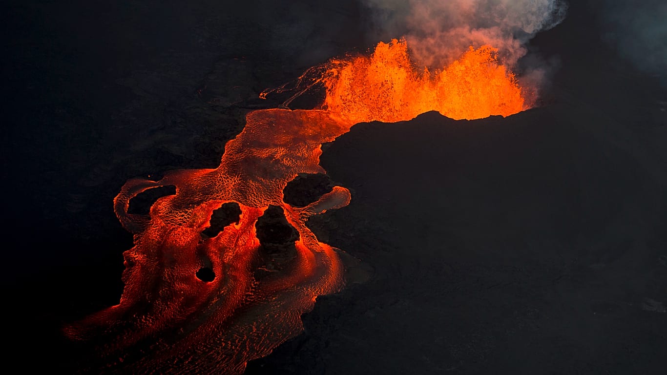 Video. Hawaii’s Kilauea volcano has been erupting since last year as ...