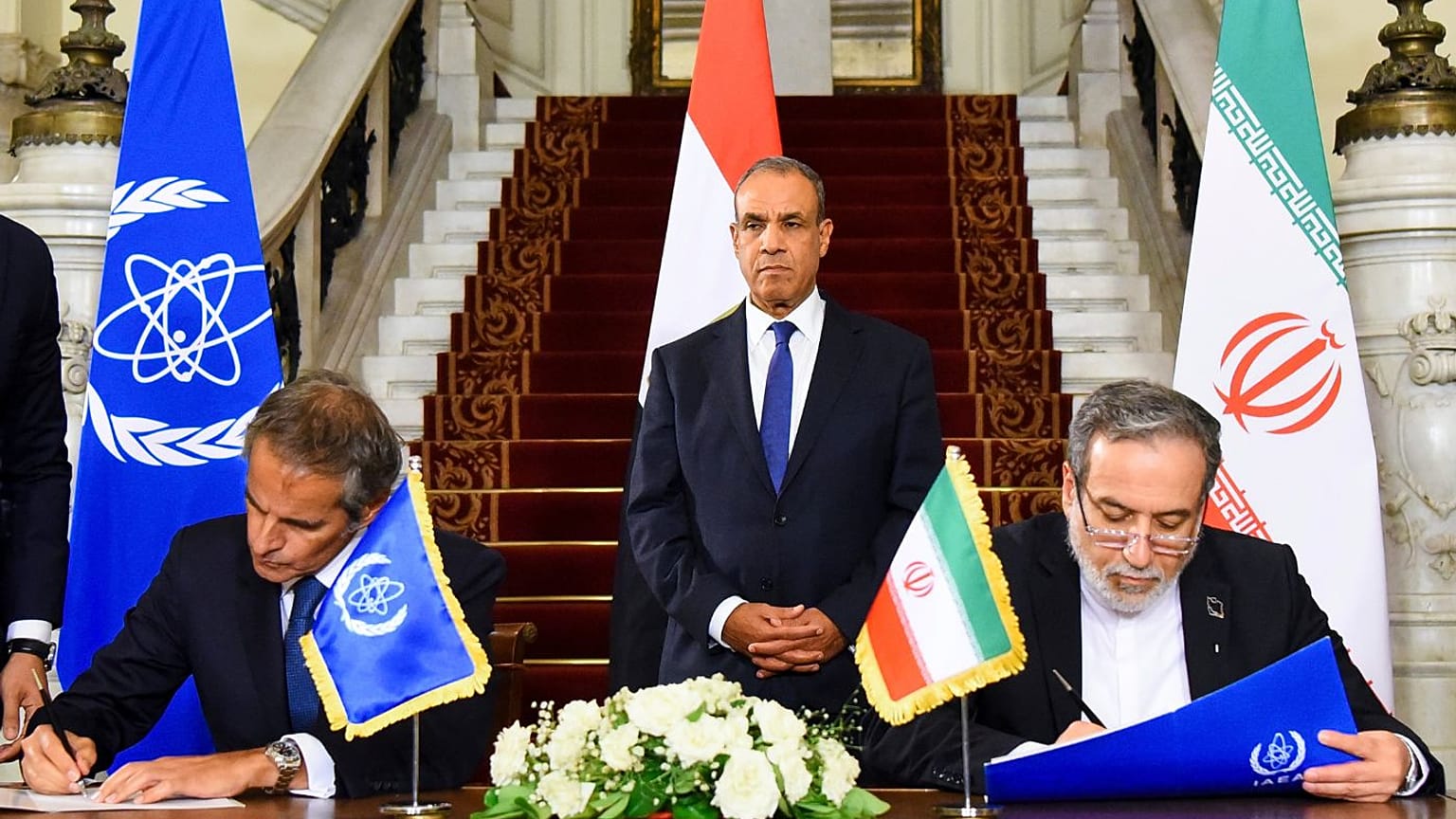 تصویری از توافق قاهره