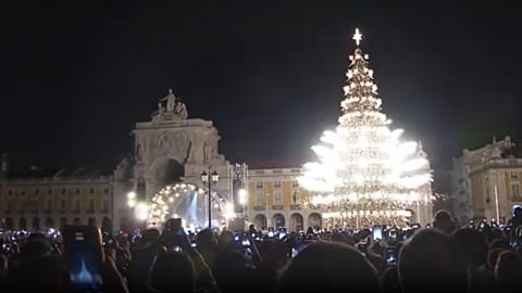 Lisbon switches into festive season with ceremony to turn on Christmas lights