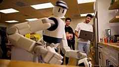 ACT-1: Ein Roboter-Basismodell, das ohne Roboterdaten lernt