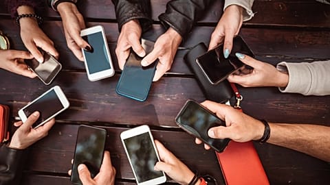 One in four young adults said their depressive symptoms improved after a week off social media. 