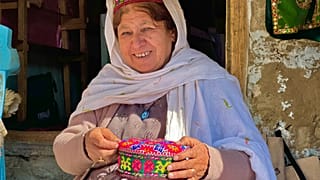 Hunza asszony Karimabadban