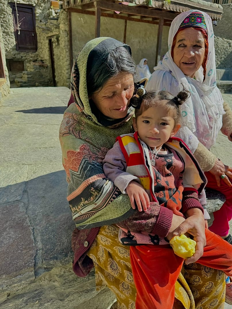 Hunza család Karimabadban