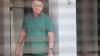 Juízes do STF confirmam decisão de Moraes e Bolsonaro continua preso