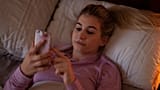 Прокрутка TikTok вызывает "гниение мозга", согласно новому исследованию 