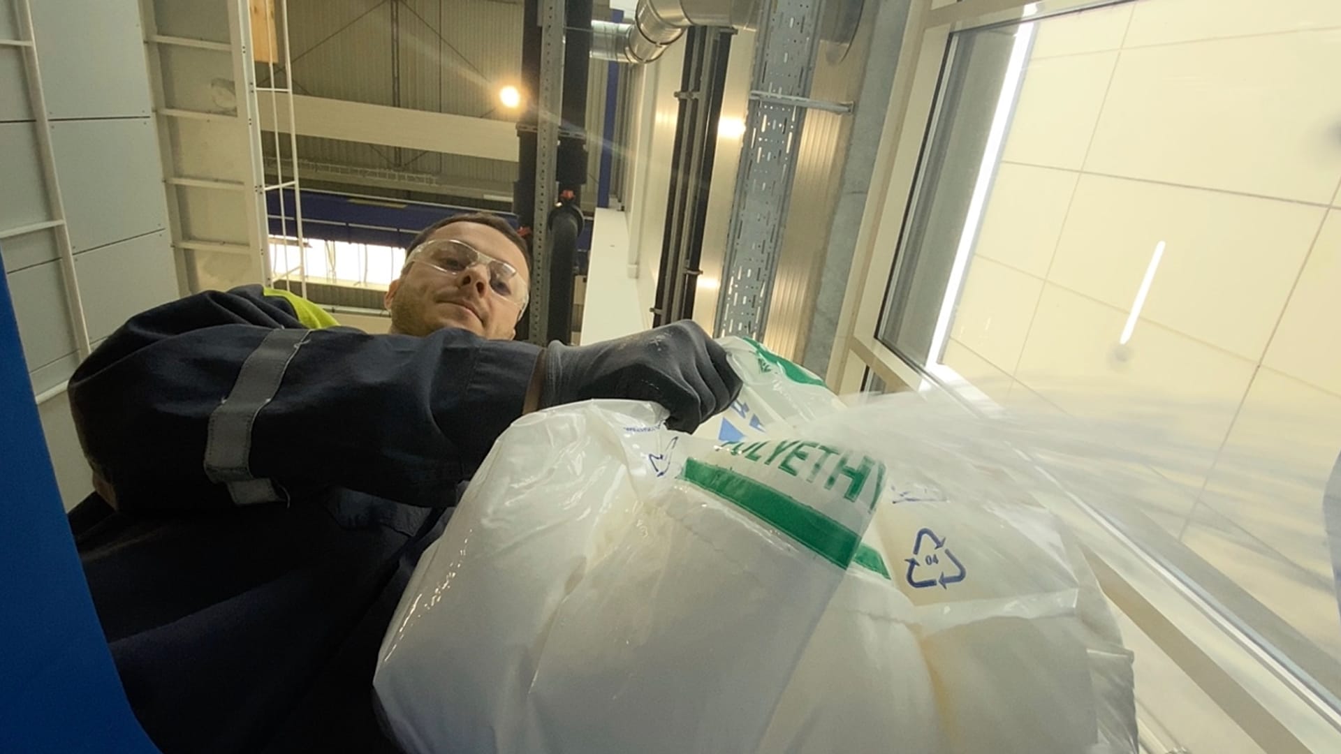 めっぽう 方言 友達にめっぽう強いとかよきにはからえとかみんな意味は分かるけど日常ではあまり使わない言葉をいいタイミングで言って周りを笑わせる ...