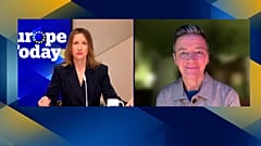Méabh McMahon, az Euronews vezető műsorvezetője és Maria Tadeo, az EU szerkesztője