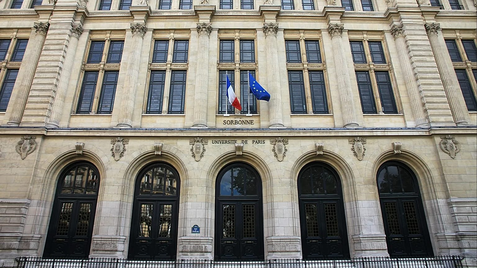 Entrance to the main building of the "new" Sorbonne, built by Henri-Paul Nénot, rue des Écoles, Paris.