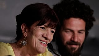 الممثلة بيونة (يسار الصورة) مؤتمراً صحفياً لفيلم "The Source" خلال فعاليات الدورة الـ64 من مهرجان كان السينمائي الدولي، في مدينة كان جنوب فرنسا،