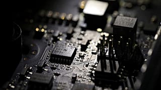 Ψηφιακός Πόλεμος Δύσης - Ανατολής 