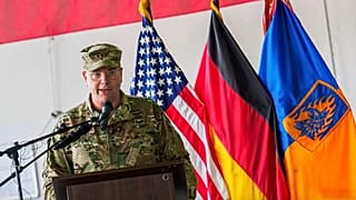 ARŞİV: ABD'nin Avrupa Kara Kuvvetleri Komutanı Korgeneral Ben Hodges, Almanya’nın Illesheim kasabasındaki Storck Kışlası’nda düzenlenen askeri törende konuşuyor, 9 Mart 2017.