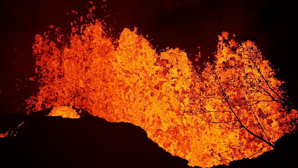 Kilauea-auf-Hawaii-spuckt-Lava-bei-j-ngster-Aktivit-t
